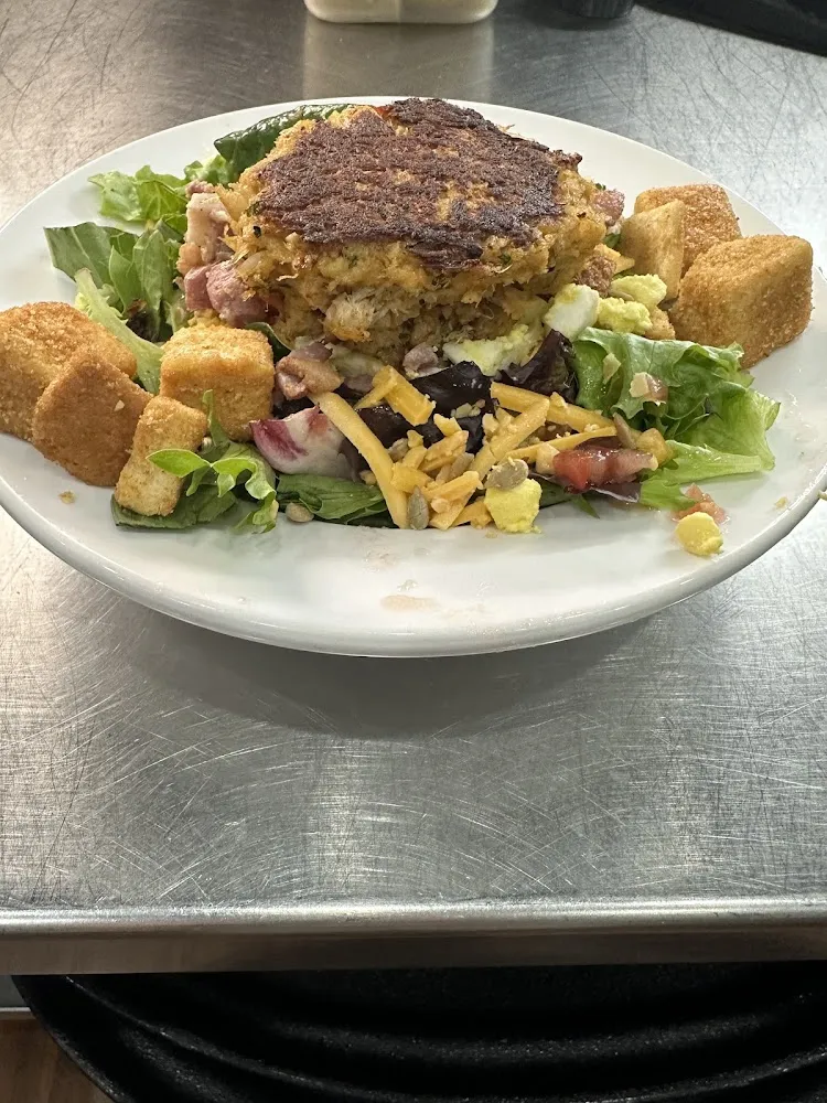 Smokehouse Salad-Topped w Crab Cake